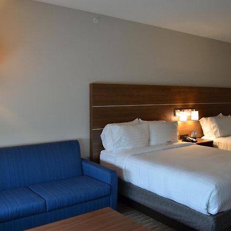 Holiday Inn Express & Suites - Charlotte Ne - University Area By Ihg Екстер'єр фото