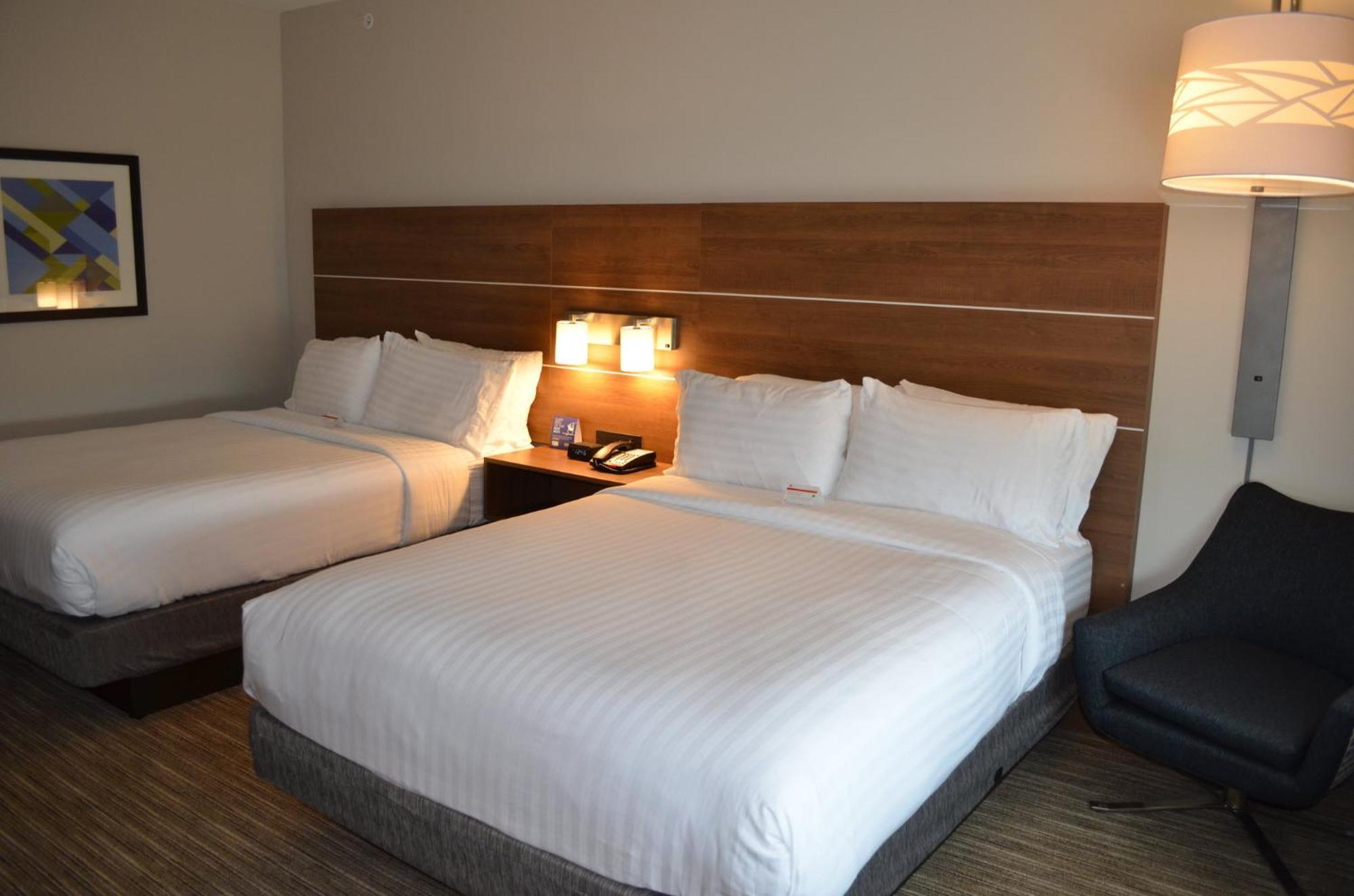 Holiday Inn Express & Suites - Charlotte Ne - University Area By Ihg Екстер'єр фото
