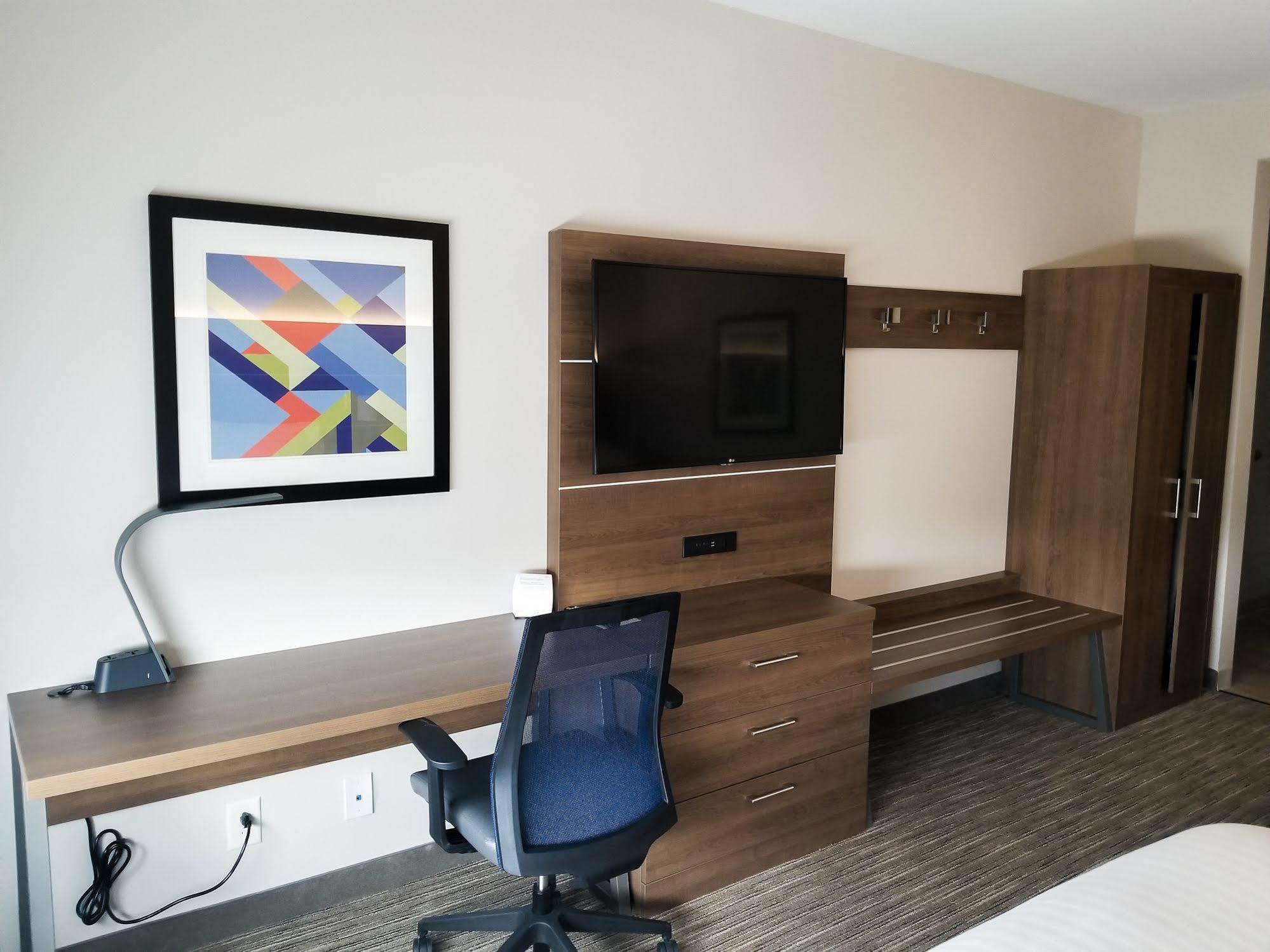 Holiday Inn Express & Suites - Charlotte Ne - University Area By Ihg Екстер'єр фото