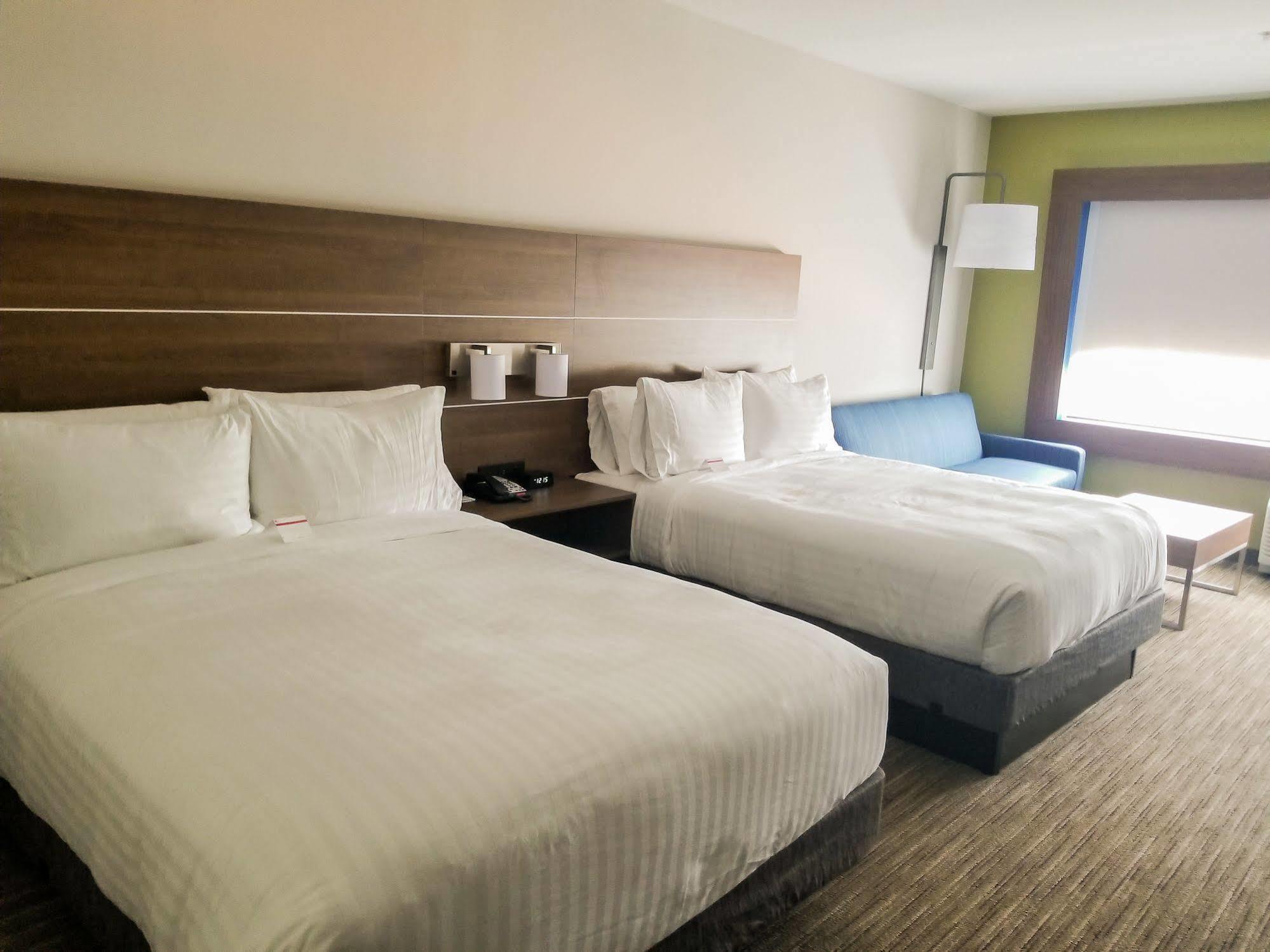 Holiday Inn Express & Suites - Charlotte Ne - University Area By Ihg Екстер'єр фото