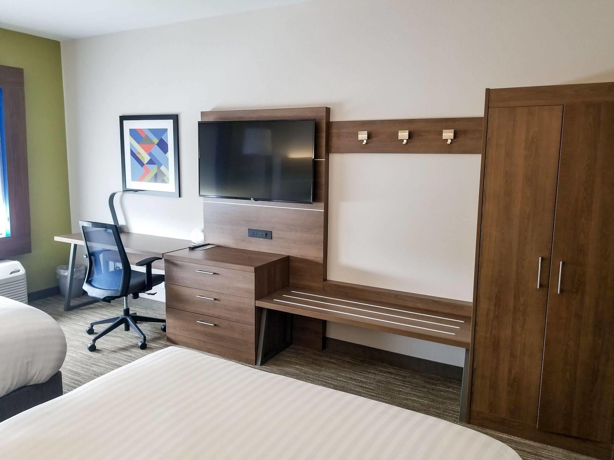 Holiday Inn Express & Suites - Charlotte Ne - University Area By Ihg Екстер'єр фото