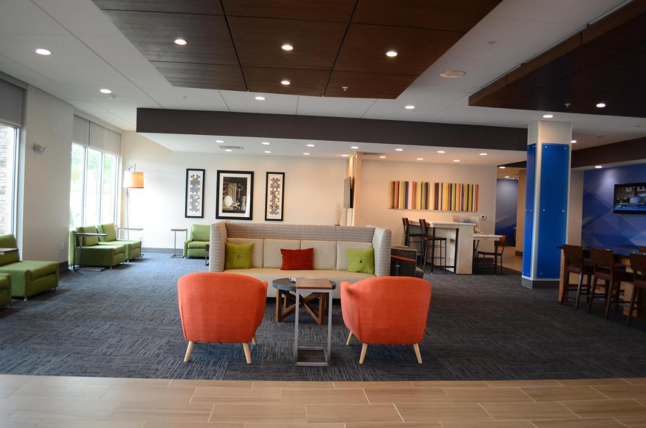 Holiday Inn Express & Suites - Charlotte Ne - University Area By Ihg Екстер'єр фото