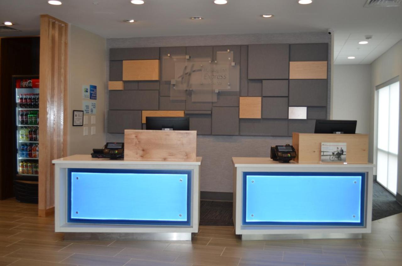 Holiday Inn Express & Suites - Charlotte Ne - University Area By Ihg Екстер'єр фото