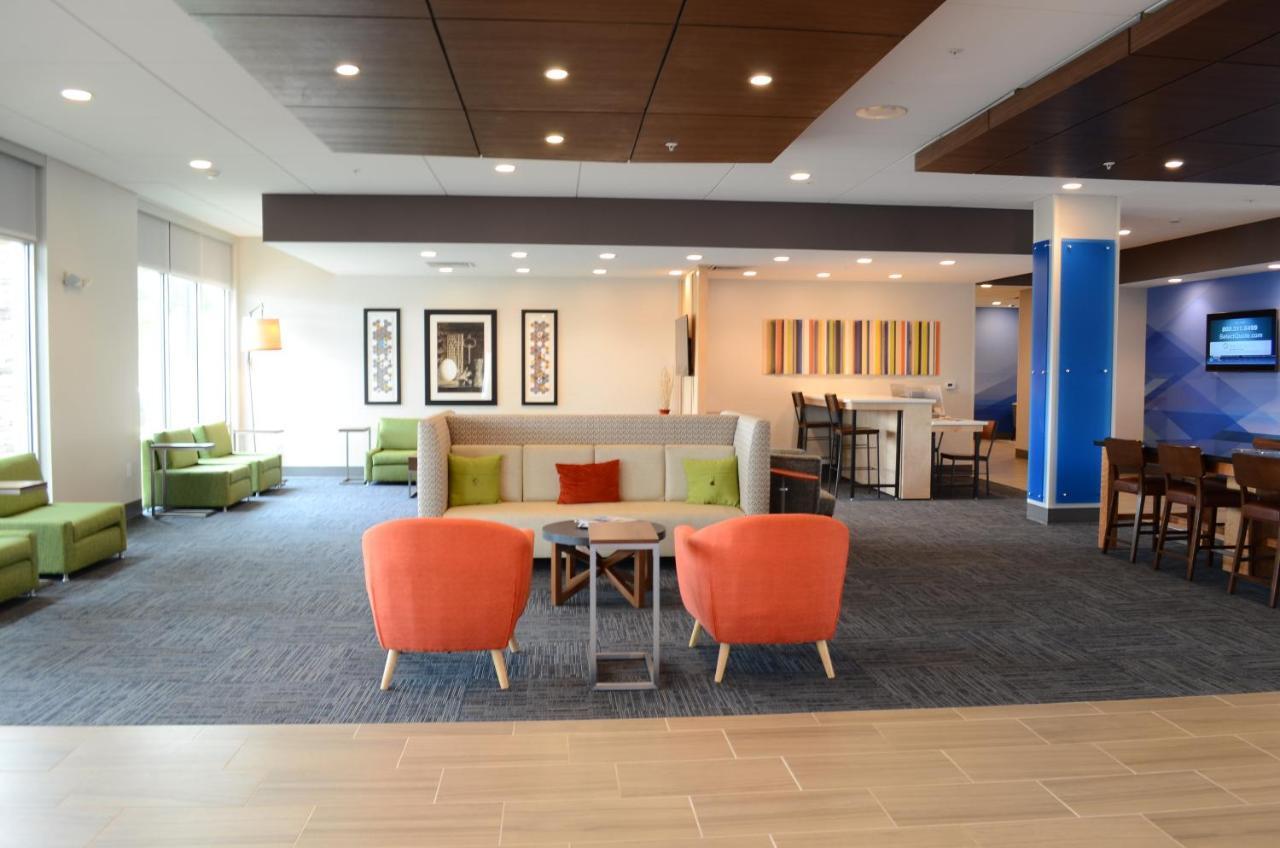 Holiday Inn Express & Suites - Charlotte Ne - University Area By Ihg Екстер'єр фото